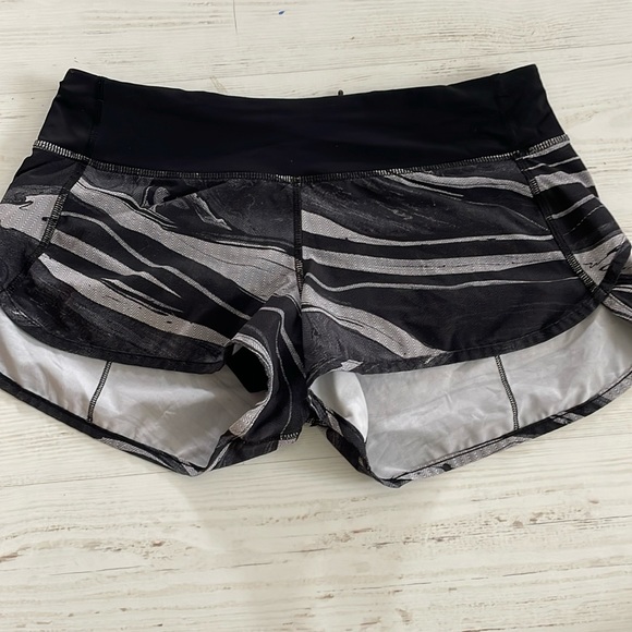 lululemon speed up shorts - Picture 1 of 3